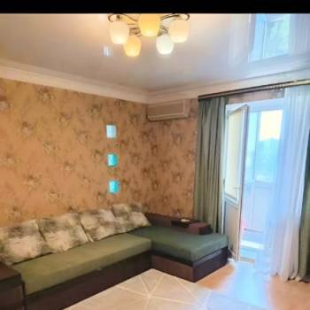 Сдается 1-комнатная квартира, 51 м²
