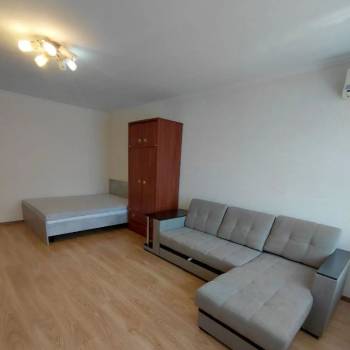 Сдается 1-комнатная квартира, 47 м²
