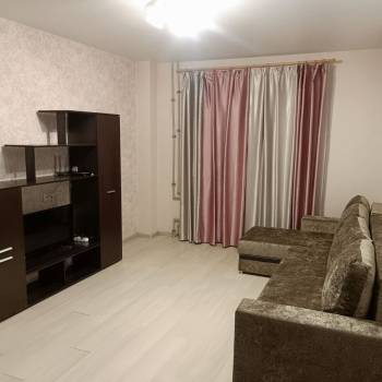 Сдается 1-комнатная квартира, 43 м²