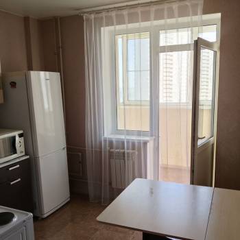 Сдается 1-комнатная квартира, 43 м²
