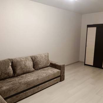 Сдается 1-комнатная квартира, 43 м²