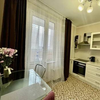 Сдается 1-комнатная квартира, 37 м²