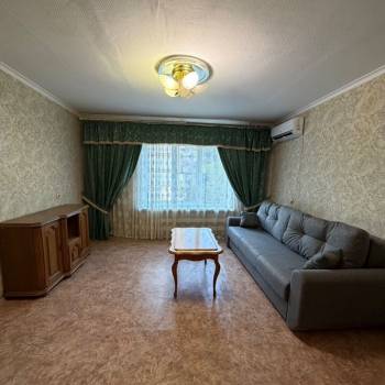 Сдается Многокомнатная квартира, 60 м²