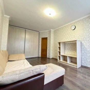Сдается 1-комнатная квартира, 38 м²