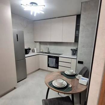 Сдается 1-комнатная квартира, 55 м²
