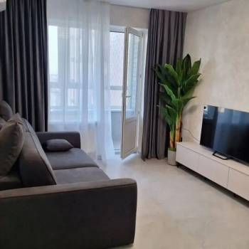 Сдается 1-комнатная квартира, 55 м²