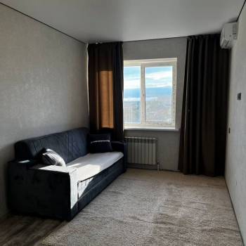Сдается 1-комнатная квартира, 35 м²