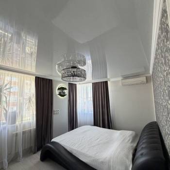Сдается 1-комнатная квартира, 54 м²