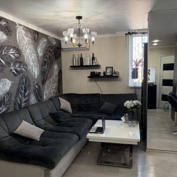 Сдается 1-комнатная квартира, 54 м²