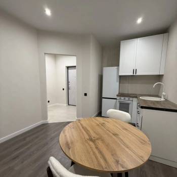 Продается 1-комнатная квартира, 35 м²