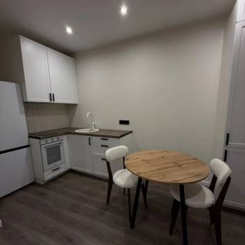 Продается 1-комнатная квартира, 35 м²