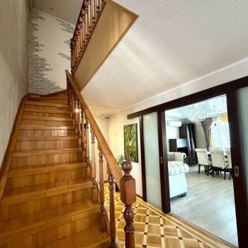 Продается Многокомнатная квартира, 130,1 м²