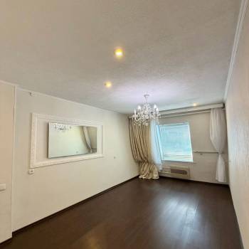 Продается Многокомнатная квартира, 130,1 м²