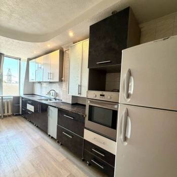 Продается Многокомнатная квартира, 130,1 м²
