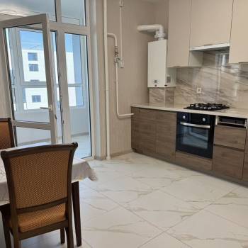 Сдается 2-х комнатная квартира, 65 м²
