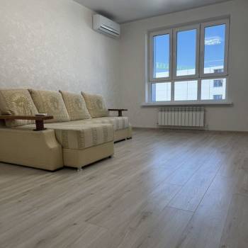 Сдается 2-х комнатная квартира, 65 м²