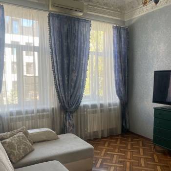 Сдается 1-комнатная квартира, 50 м²