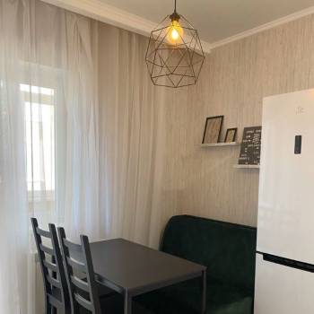 Продается 1-комнатная квартира, 35 м²