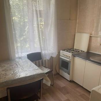Сдается 1-комнатная квартира, 37 м²