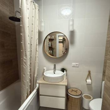 Продается 2-х комнатная квартира, 42 м²