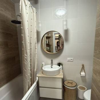 Продается 2-х комнатная квартира, 42 м²