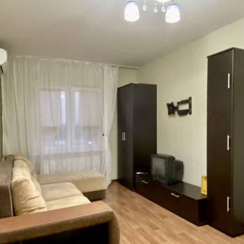 Сдается 1-комнатная квартира, 35 м²