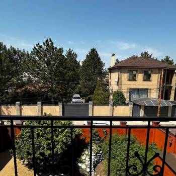 Продается Дом, 387 м²