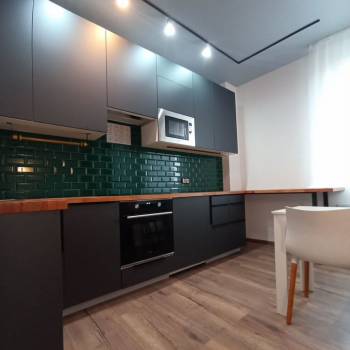 Сдается 2-х комнатная квартира, 81 м²