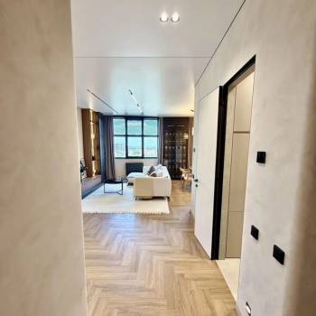 Продается Многокомнатная квартира, 120 м²