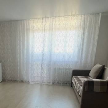 Сдается 1-комнатная квартира, 37 м²