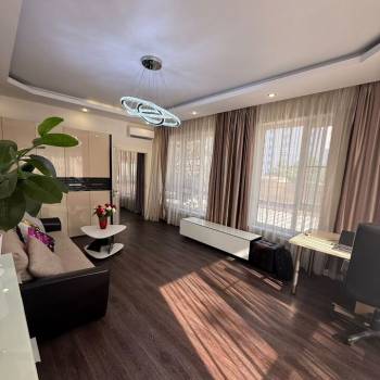Сдается 1-комнатная квартира, 55 м²