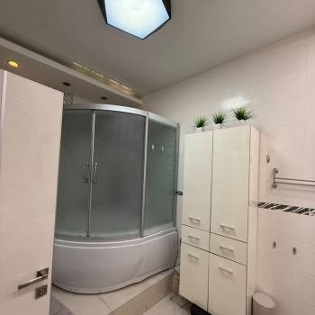 Сдается 1-комнатная квартира, 55 м²