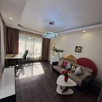 Сдается 1-комнатная квартира, 55 м²