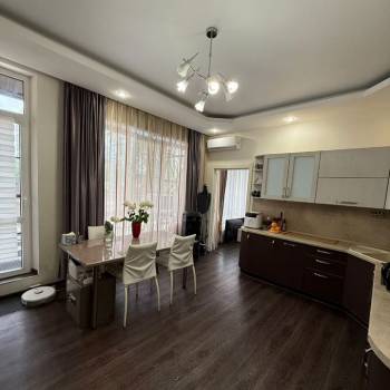 Сдается 1-комнатная квартира, 55 м²