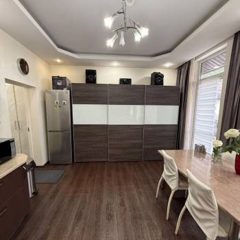 Сдается 1-комнатная квартира, 55 м²