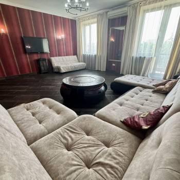 Сдается 2-х комнатная квартира, 89,9 м²
