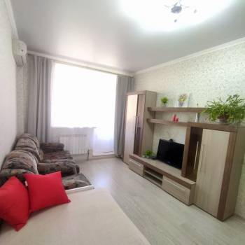 Сдается 1-комнатная квартира, 42 м²