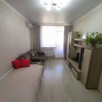 Сдается 1-комнатная квартира, 42 м²