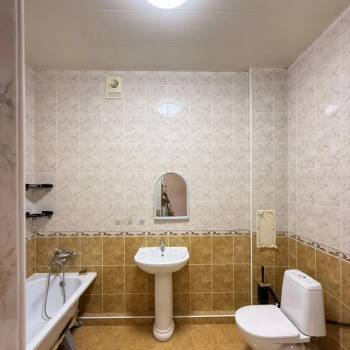 Сдается 1-комнатная квартира, 50 м²