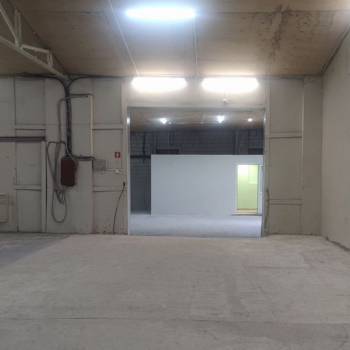Сдается Нежилое помещение, 320 м²
