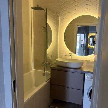 Сдается 1-комнатная квартира, 56 м²