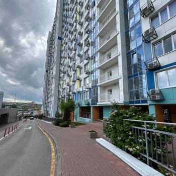 Продается 1-комнатная квартира, 46 м²