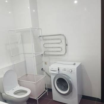 Сдается 2-х комнатная квартира, 105 м²