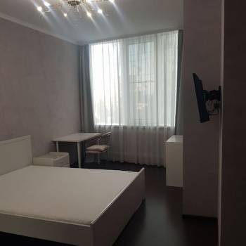 Сдается 2-х комнатная квартира, 105 м²