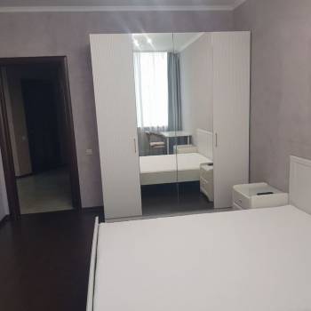 Сдается 2-х комнатная квартира, 105 м²