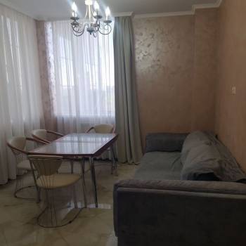 Сдается 2-х комнатная квартира, 105 м²