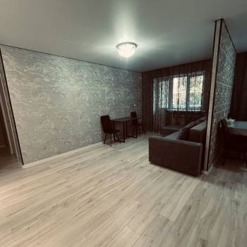 Сдается Многокомнатная квартира, 58 м²