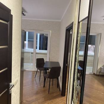 Сдается 1-комнатная квартира, 42 м²
