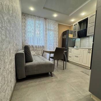 Продается 1-комнатная квартира, 40 м²