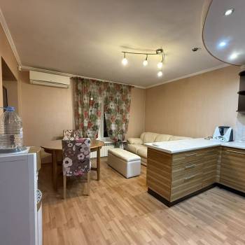 Сдается Многокомнатная квартира, 79,7 м²